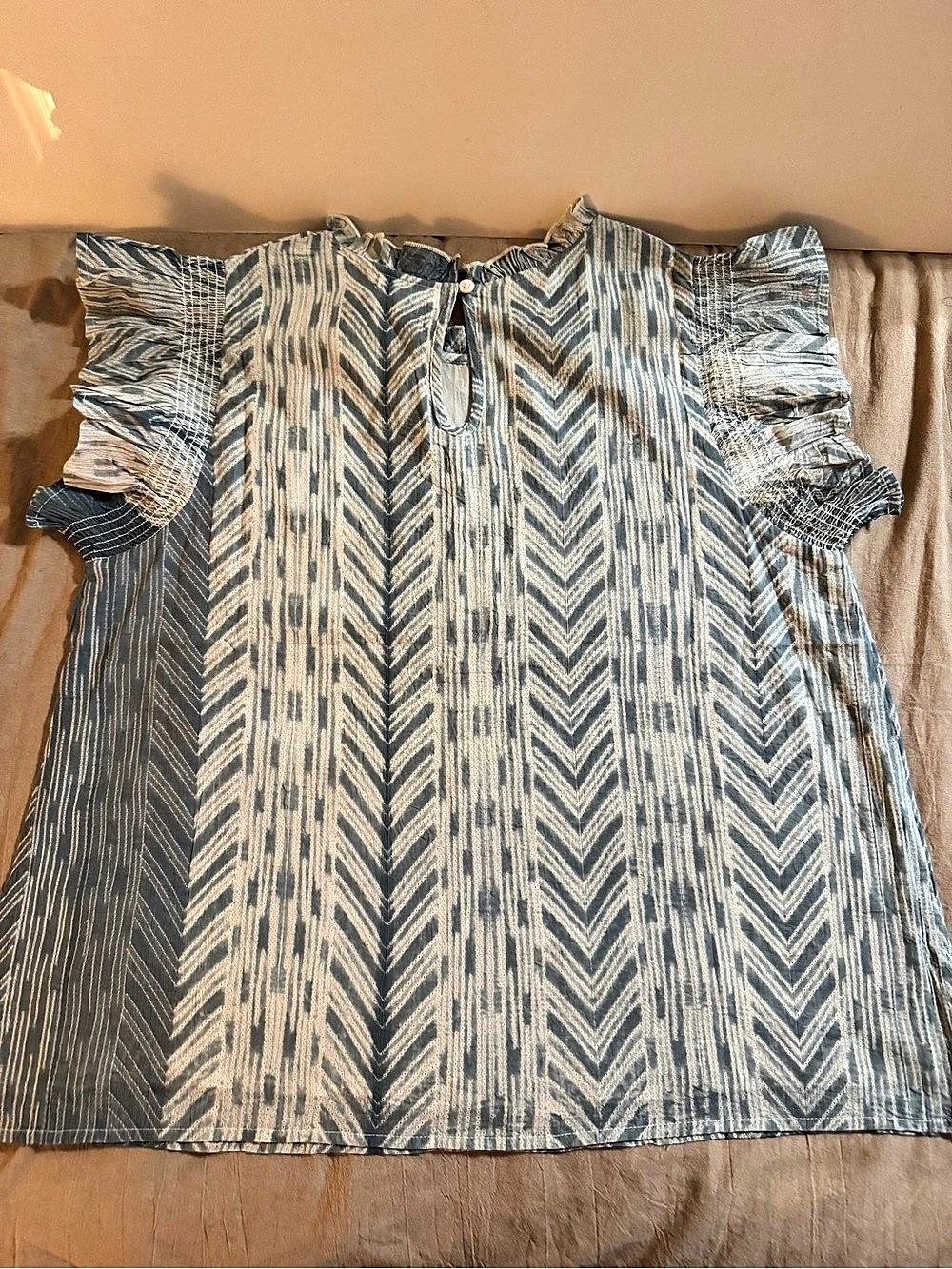 NWT THML Blue Ikat Ruffle Sleeve Top Cotton Blouse Blue & White XL